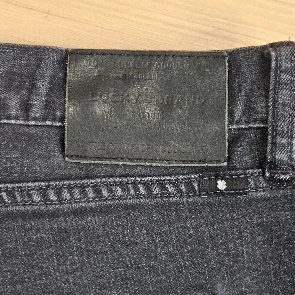 Lucky Brand Jeans Mens 42x30 Black 410 Athletic Slim Denim Pants Casual Comfort